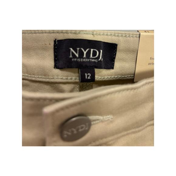 NWT NYDJ Relaxed Straight Jean - Feather - Size 12 - Picture 4 of 7
